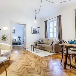 Apartment Old Town 2 Bdr Apartment, Free Coffee, Prague